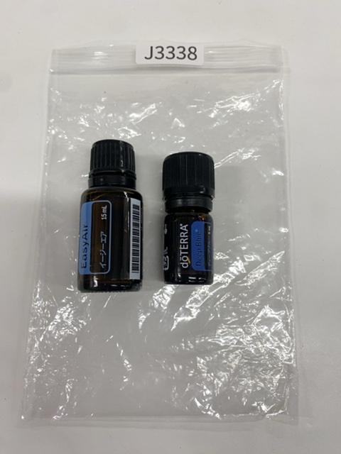 ドテラ（dōTERRA） ドテラ イージーエア 15mL ／ ドテラ ディープブルー 5mL