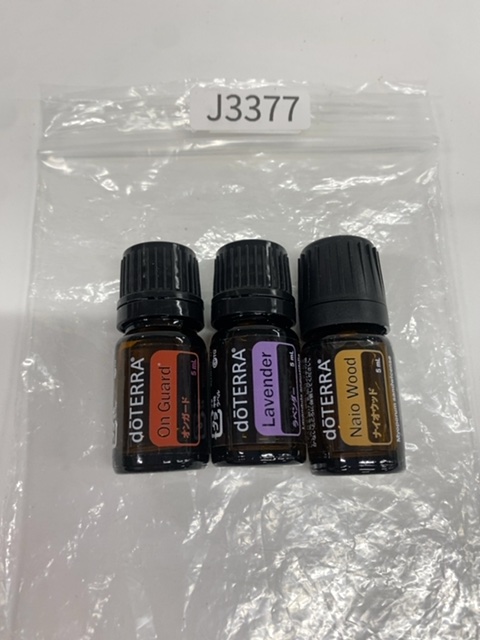 ドテラ（dōTERRA） ドテラ オンガード 5mL ／ ドテラ ラベンダー 5mL ／ ドテラ ナイオウッド 5mL